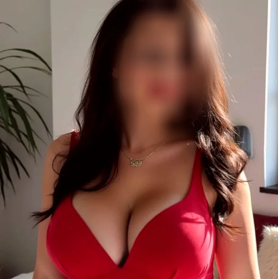 Bianca, 29