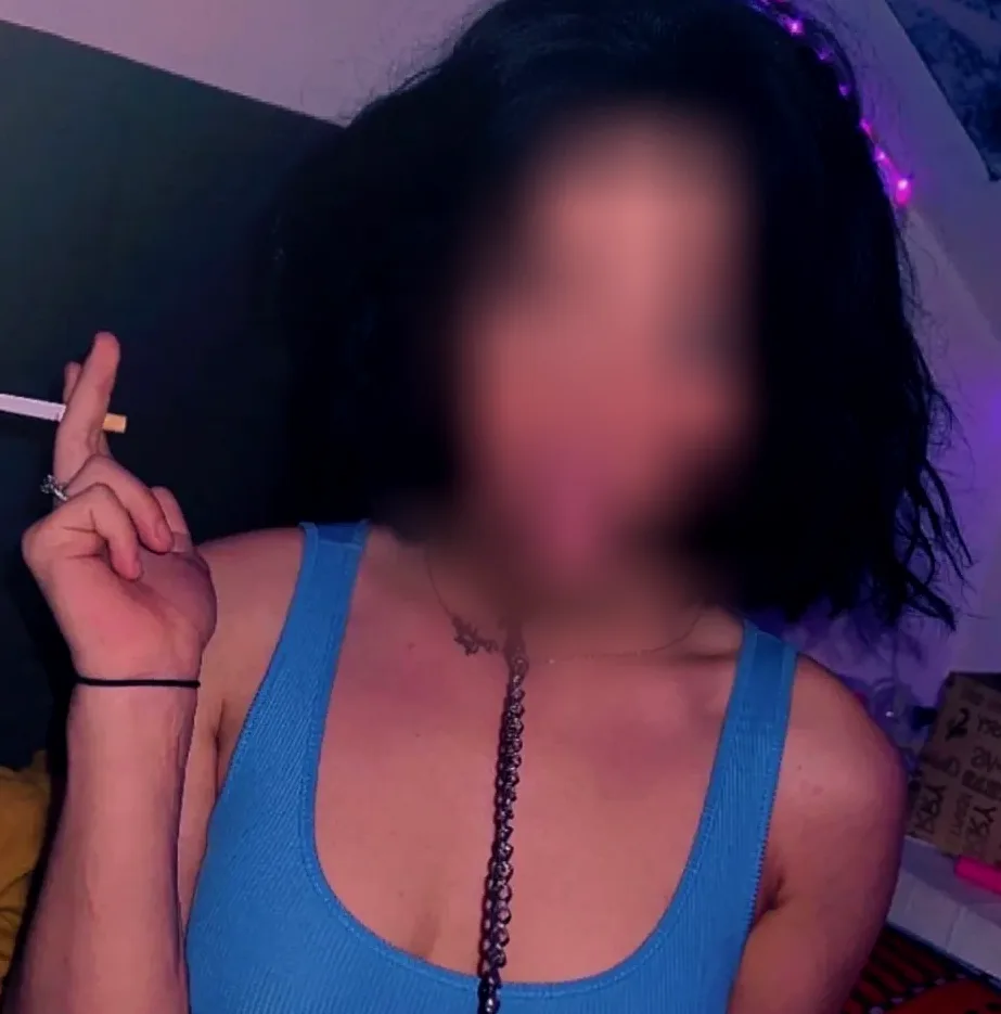 Jana, 23