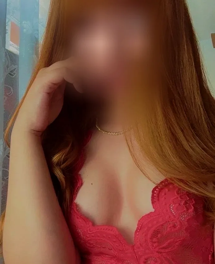 Nina, 31
