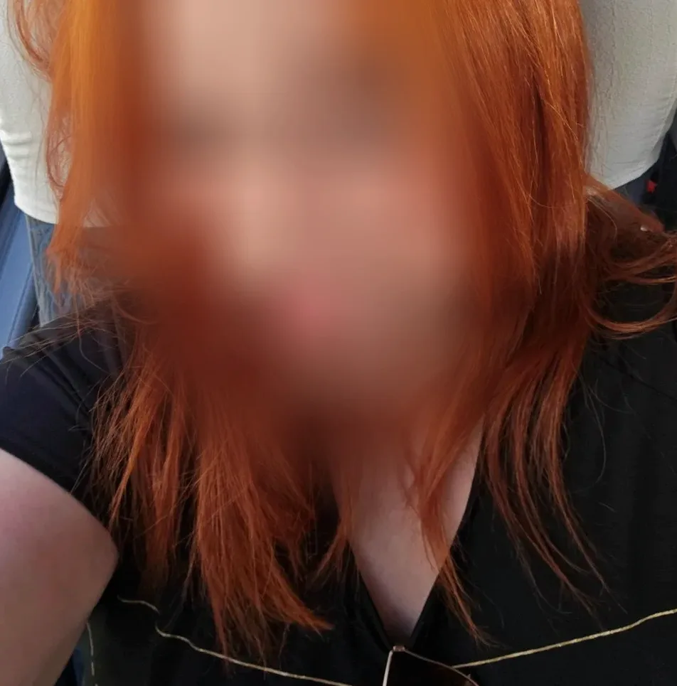 Tanja, 25